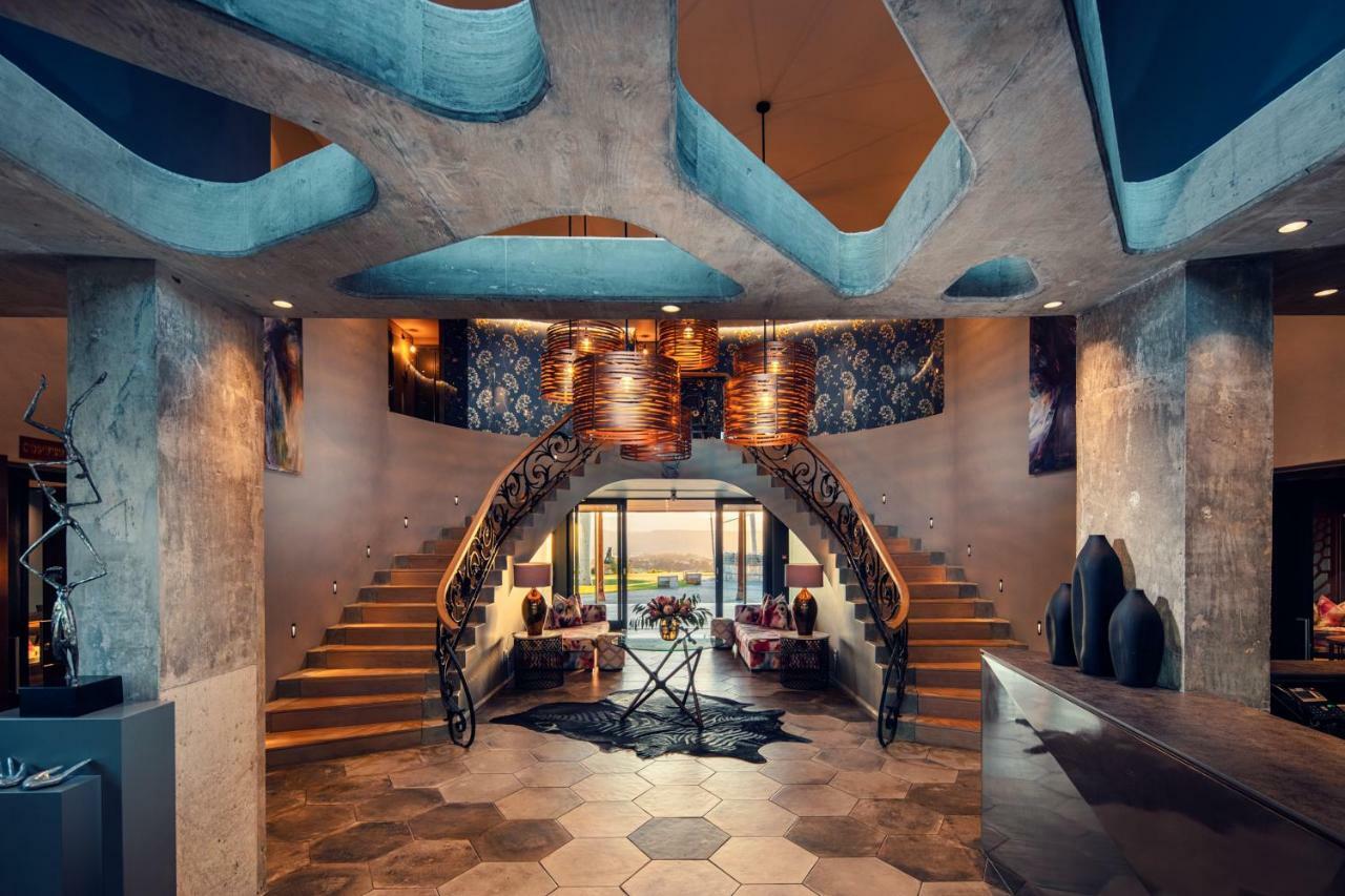 Sky Villa Boutique Hotel By Raw Africa Collection Плетенбърг Бей Екстериор снимка Interior of the house
