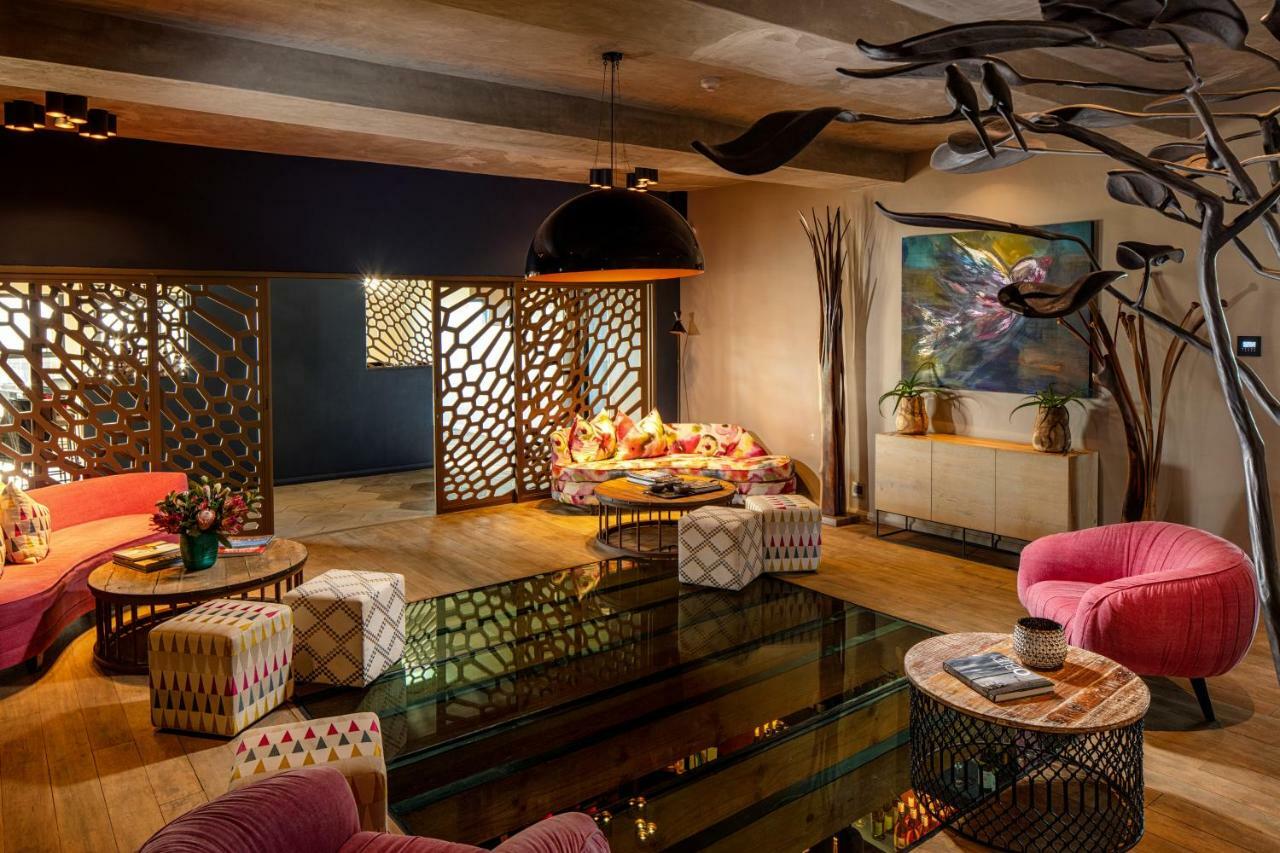 Sky Villa Boutique Hotel By Raw Africa Collection Плетенбърг Бей Екстериор снимка The interior of the restaurant